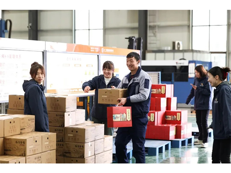 卓一牧業(yè) | 歲寒情暖，恭賀新春