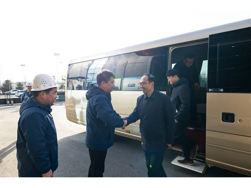 新鄉(xiāng)市委常委、衛(wèi)輝市委書記崔紅建一行蒞臨卓一牧業(yè)調(diào)研指導(dǎo)！