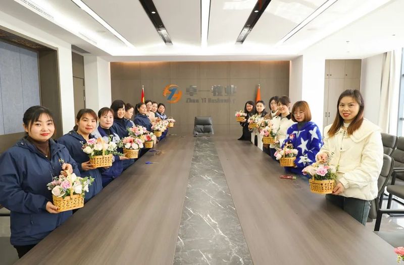 芳華不負春 柔肩擔(dān)重任 | 卓一牧業(yè)祝廣大女神節(jié)日快樂!